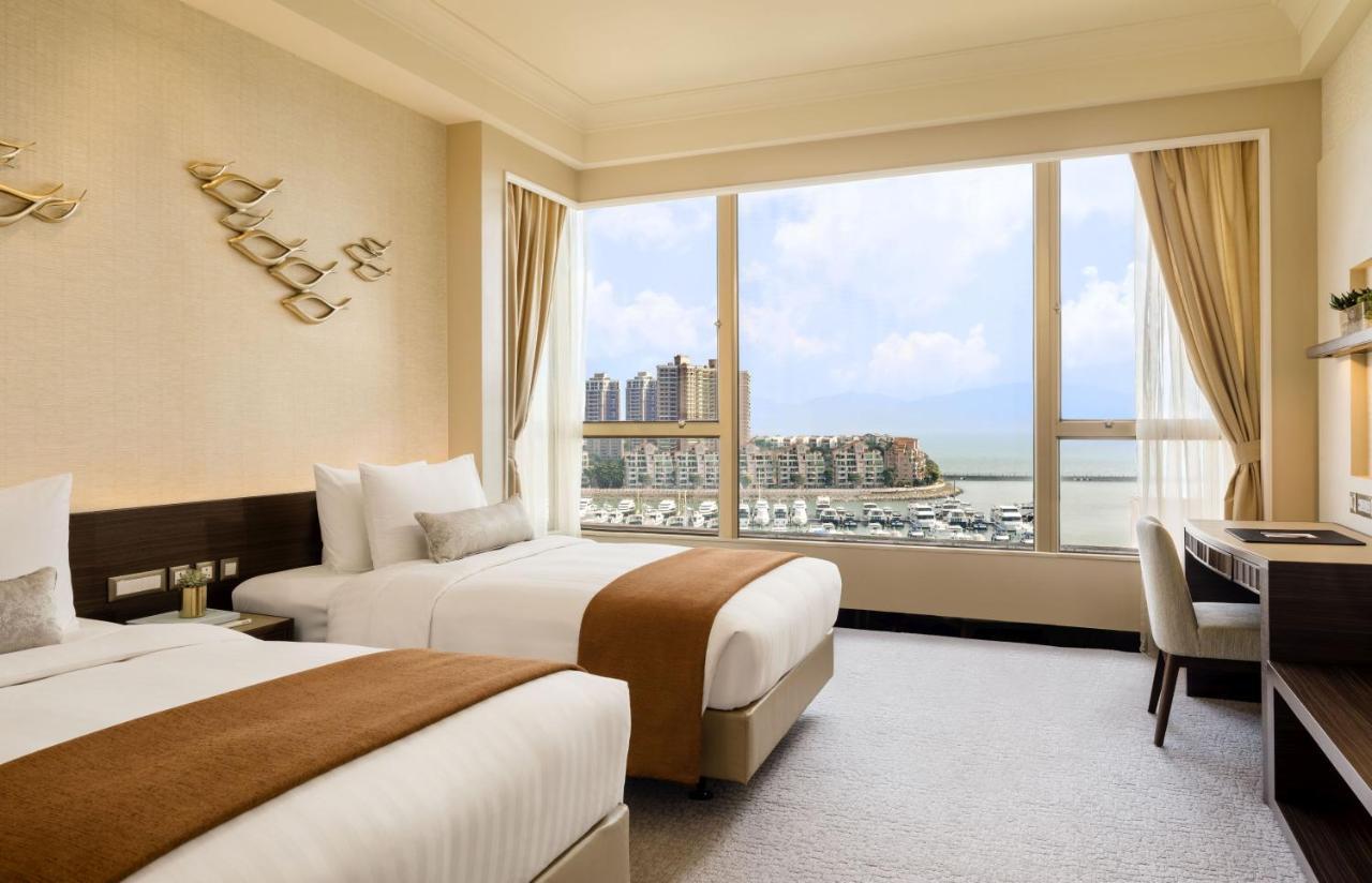 Hong Kong Gold Coast Hotel Eksteriør bilde Deluxe Room