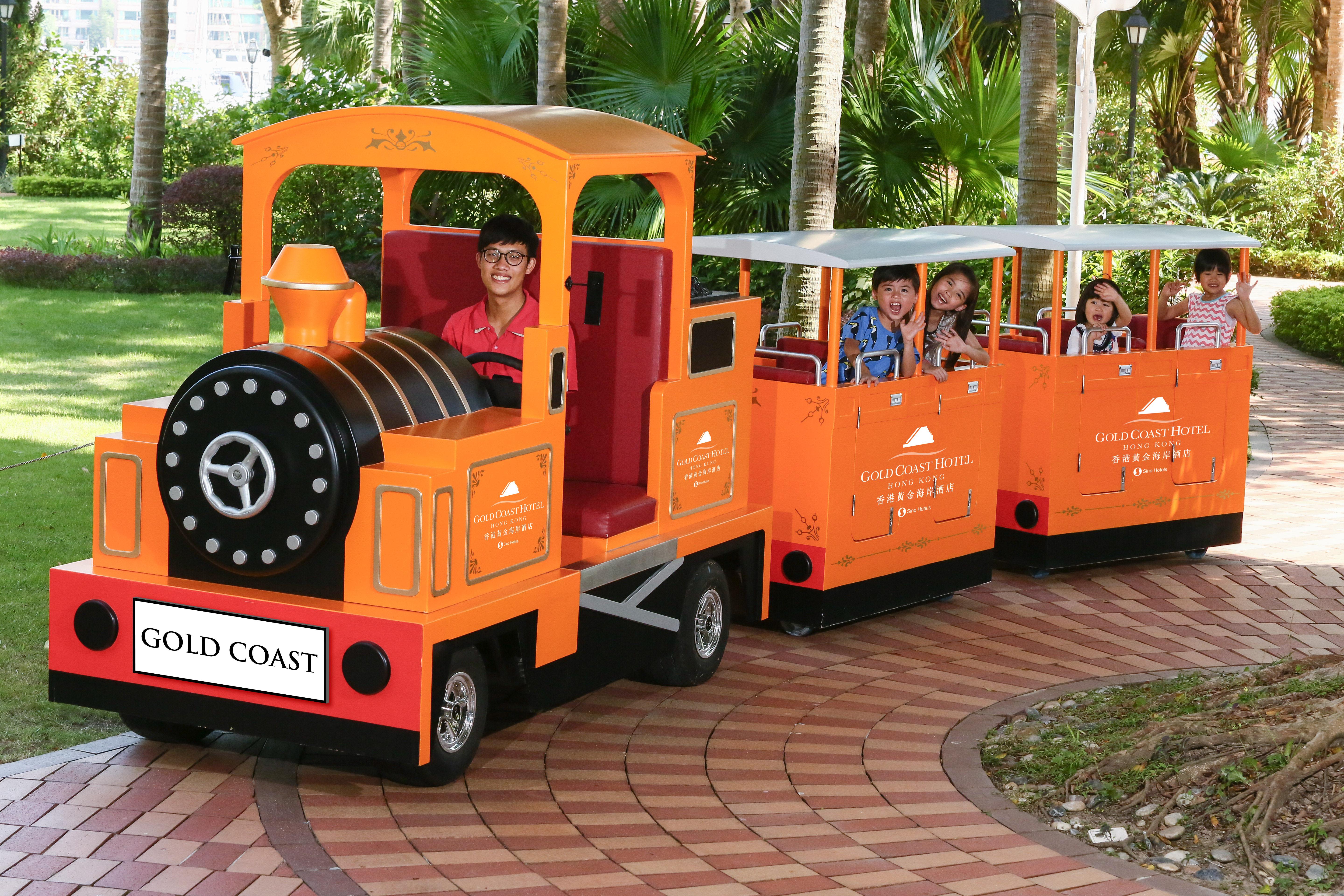 Hong Kong Gold Coast Hotel Eksteriør bilde The Gold Coast Family Train