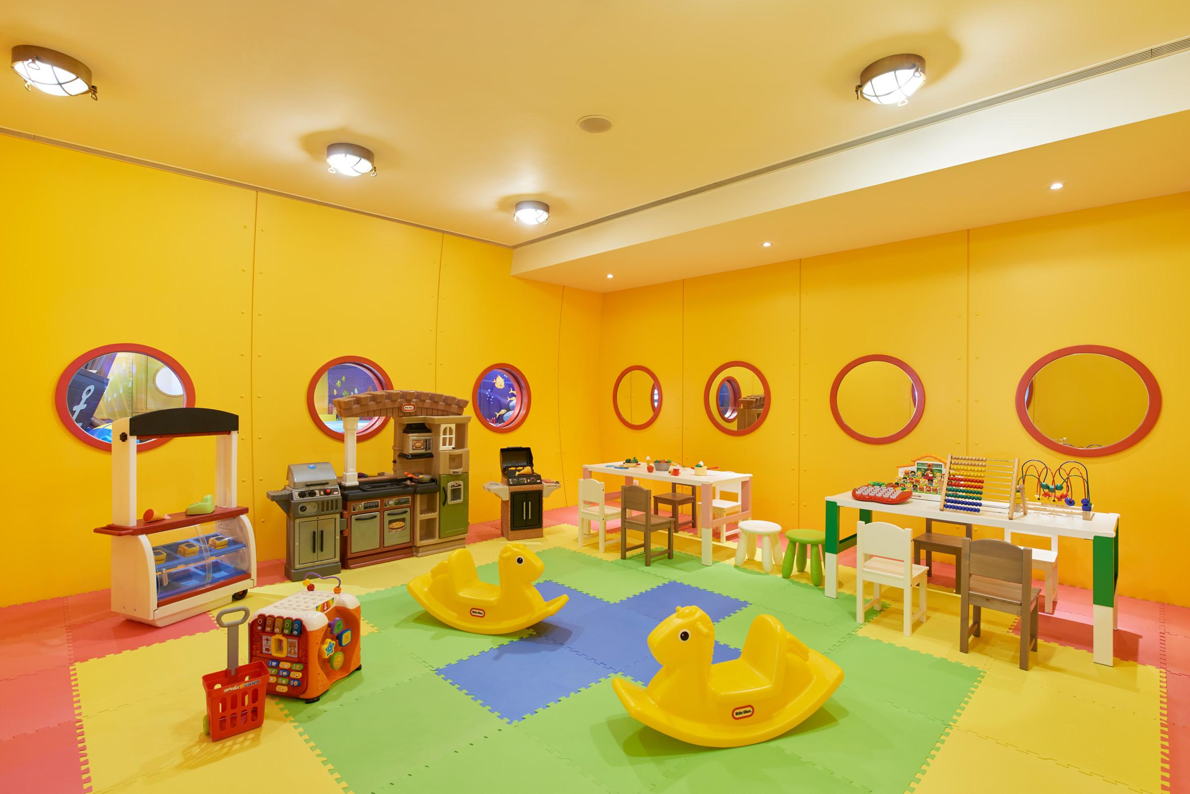 Hong Kong Gold Coast Hotel Eksteriør bilde The Children's Club at the Conrad Maldives